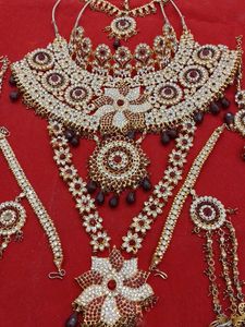 Bridal Jewellery(mahroon)