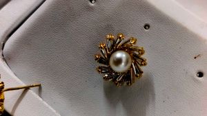 Elegant Pearl &amp; Crystal Stud Earrings