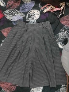 grey dividend skirt