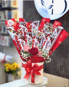 Kinder Bueno Chocolate Bouquet Gift