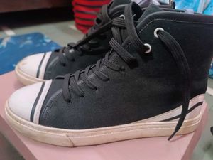 Stylish Women's Casual Shoes