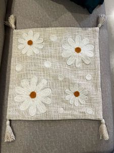 Decorative Daisy Pillow Cover-2