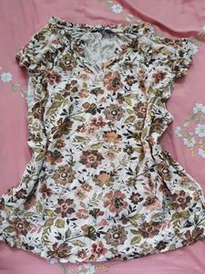 Floral Print V-Neck Top