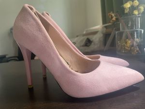 Elegant Pink Suede Heels