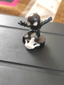 Black Symbiote Action figurine