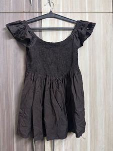 RUFFLE TOP