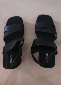 Black Metro Sandals
