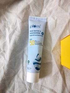 Sunscreen And Moisturizer Combo
