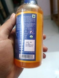 St. Botanica Goji Berry Body Wash