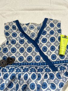 Blue &amp; White Printed short kurti