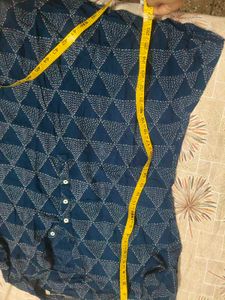 Blue Geometric Print Short Kurta in Xl size