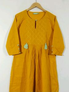 Idalia Yellow Printed Kurti (Women)