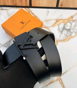 Louis Vuitton Black Belt FOR MENS WITH BOX
