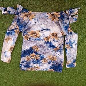 Floral Cut Out Sleeve Top