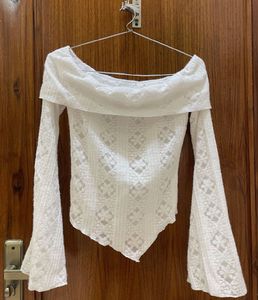 Chic Off-Shoulder Lace Top size S