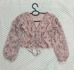 Cute crop summer top.