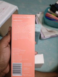 Foxtale Super Glow Face Wash
