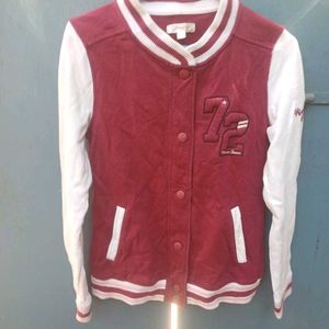 ✨️maroon Varsity jacket