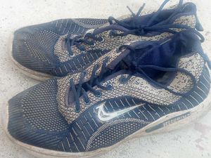 Used Men's Athletic Shoes
