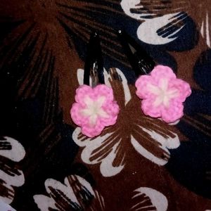 Handmade Crochet Hair Clips  Pack of 5 + Free Gift