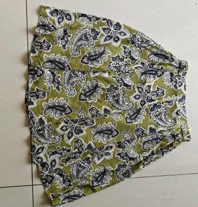 mini skirt