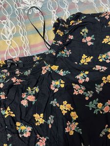 Floral Off-Shoulder Crop Top