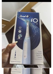 Oral B Electric Toothbrush