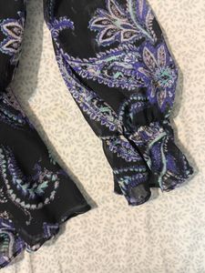 Chic Paisley Print Wrap Top