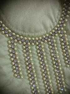 Embroidery neck piece