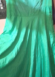 New Padded Long Gown Full Lenth 😍  Colour Unique Green