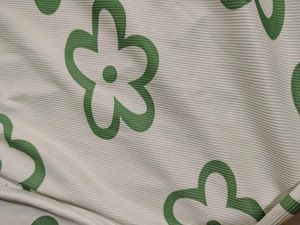 Cute floral print V-neck top