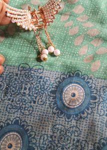 Pearl Wing Hair Claw Clip