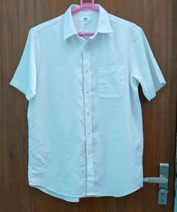 UNIQLO White Shirt
