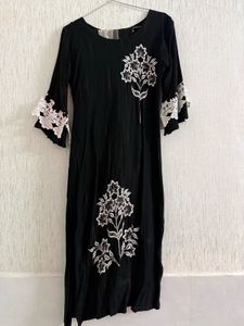 Elegant Black Floral Kurti