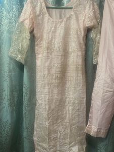 Elegant Kurta Set with Delicate Detailing