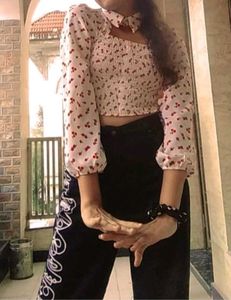 Chic Floral Smocked Crop Top