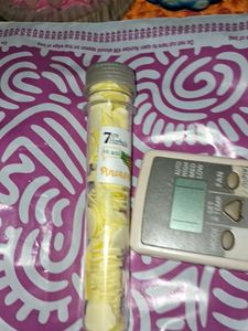 7 en Herbals Pineapple paper soap