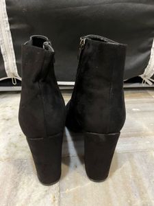 Chic Black Suede Block Heel Ankle Boots