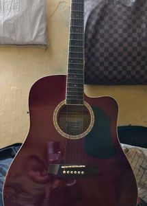 good condition guitar 🎸 available with bag