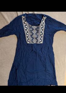 zudio Navy Blue Embroidered Kurta