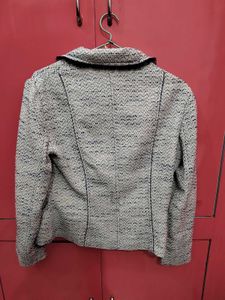 Textured Blazer - Perfect for any occasion!