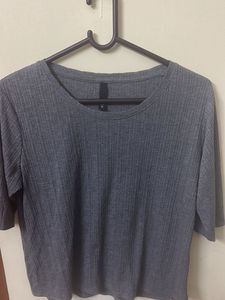 Gray Ribbed Tee - Size L