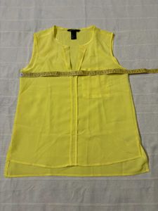 🆕H&amp;M Yellow Collared Button-Up Top