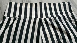 ZEBRA STRIPPED JEGGINGS
