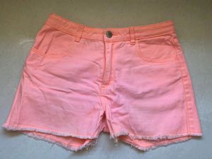 H&M Shorts Neon Colour