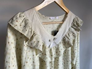 Vintage Floral Print Blouse with Ruffle Trim
