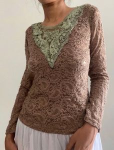 Lace Detailed Long Sleeve Top