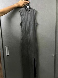 Sleek Ribbed Knit Midi Dress