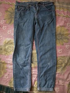 Blue Jeans 9-10 Yr Girls,New Condition,Only 1Flaw