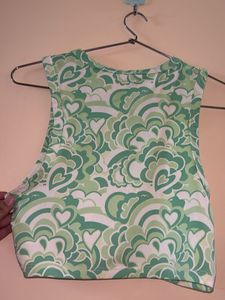 Green Heart Pattern Crop Top